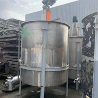 Agitated stainless steel tank 4000 litres
