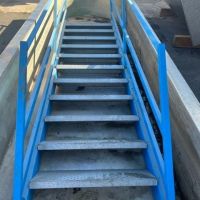 (Aller à la version française) Escalier acier 11 marches larg. 830 mm