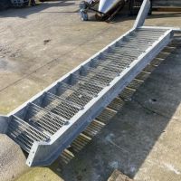 Escalier 13 marches acier galva L 4130 mm