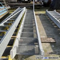 Escalier 15 marches acier galva L 4505 mm